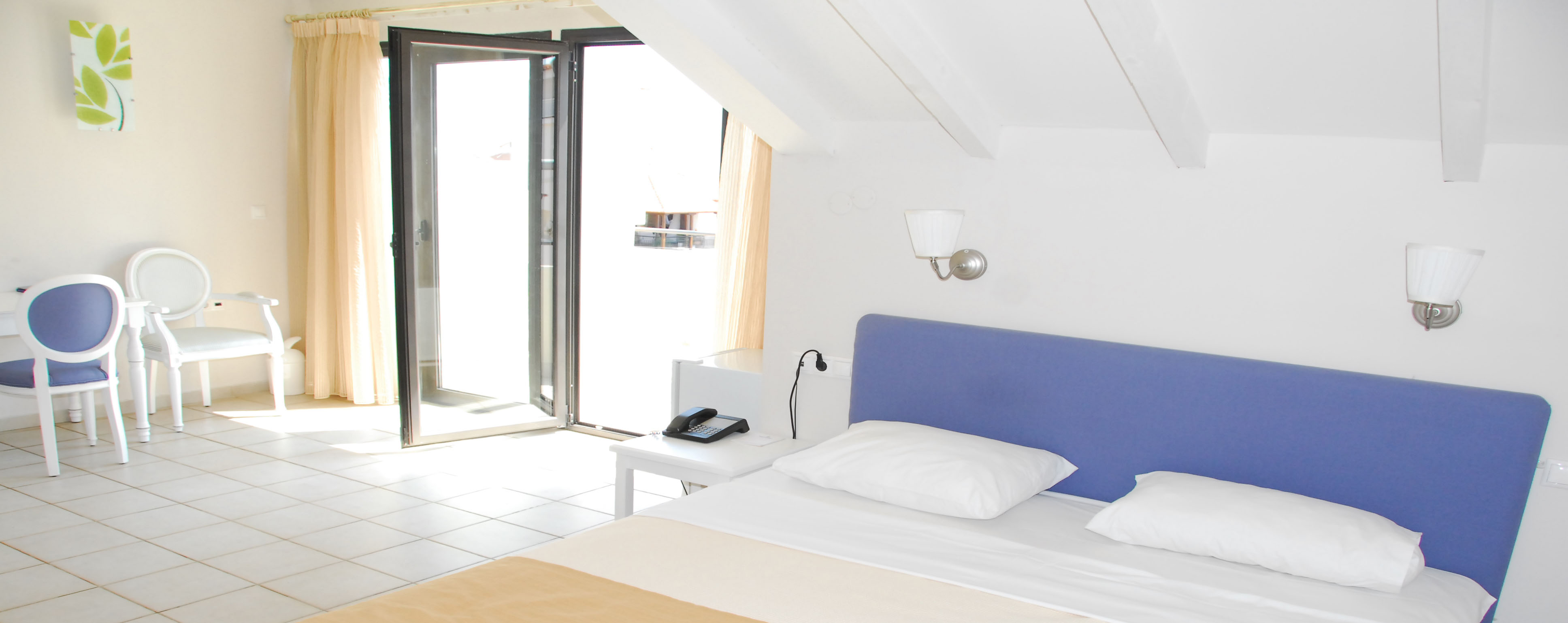 Hotel St George std soba 2.jpg