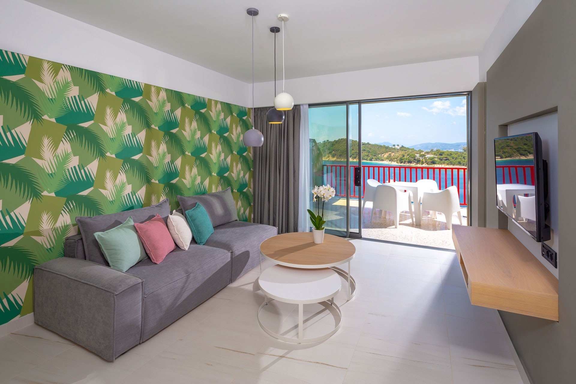 Hotel Skiathos Palace suite dnevna soba.jpeg
