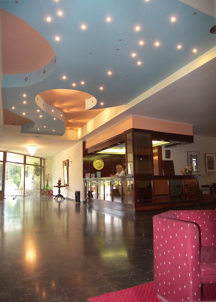 Hotel Alexandros reception.jpg