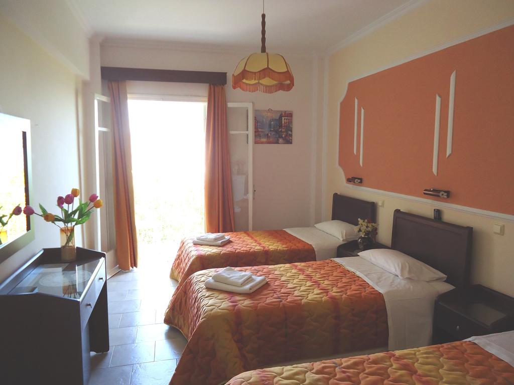 Hotel Sirene Beach triple soba.jpg