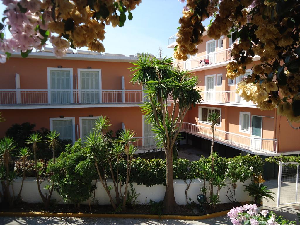 Hotel Sirene Beach zgrada.jpg