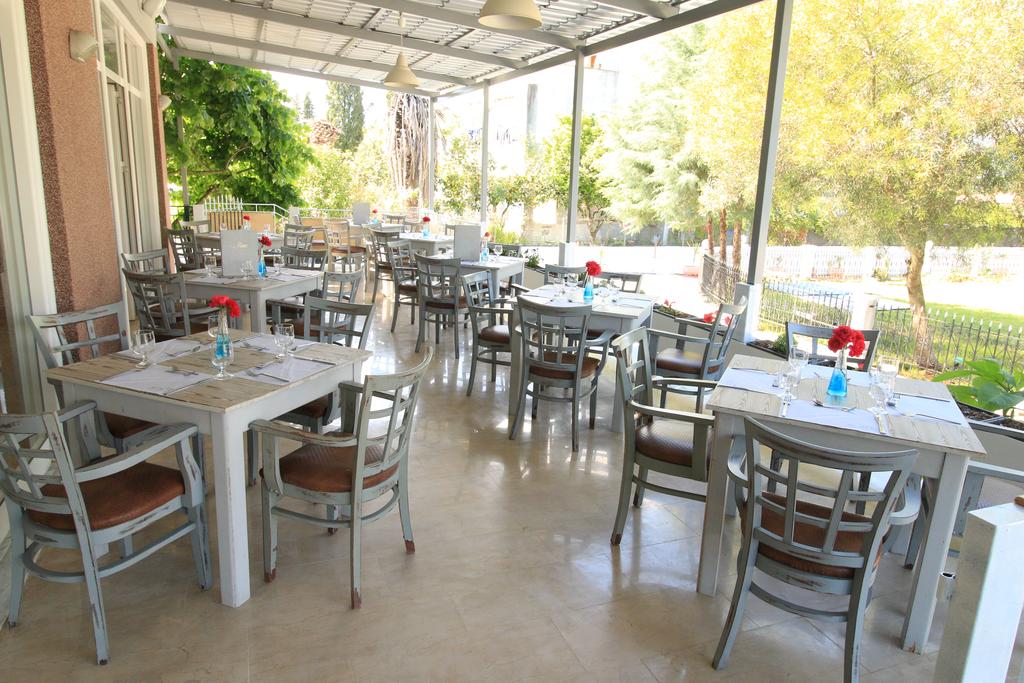 Hotel Silver Bay restoran.jpg