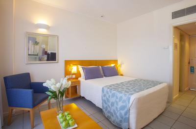 Plagos Beach Hotel std soba 1.jpg