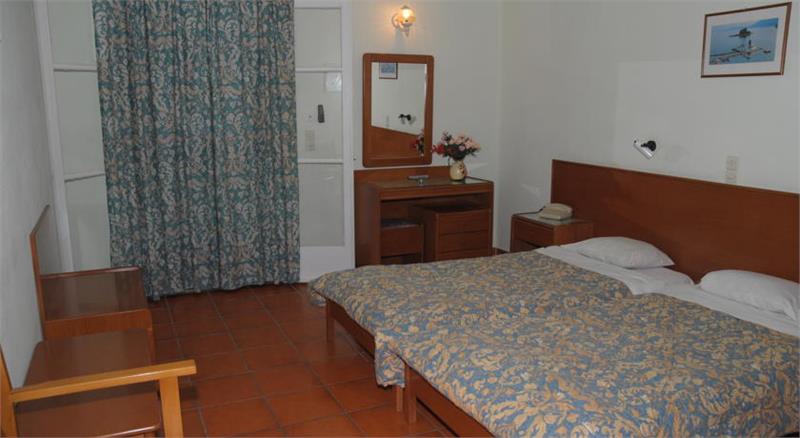 Hotel Sea Bird soba 1.jpg