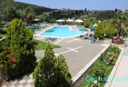 Hotel Santa Marina bazen 1.jpg