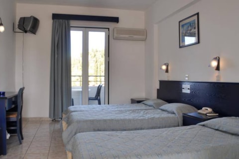 Hotel Santa Marina std soba.jpg