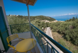 Hotel Santa Marina terasa iz sobe.jpg