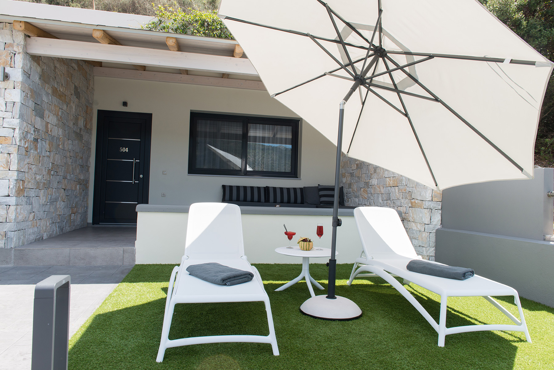 Hotel San Nicolas penelope suite veranda.jpg