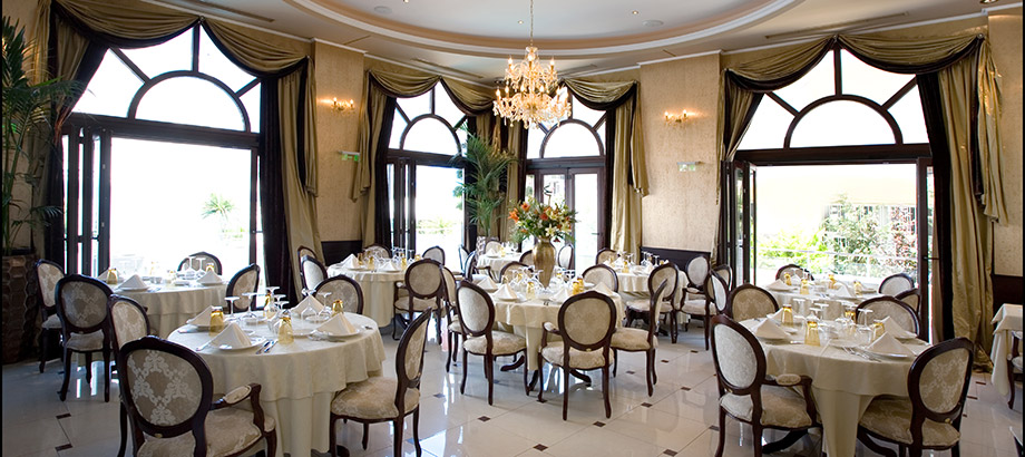 Hotel Royal Palace restoran 1.jpg