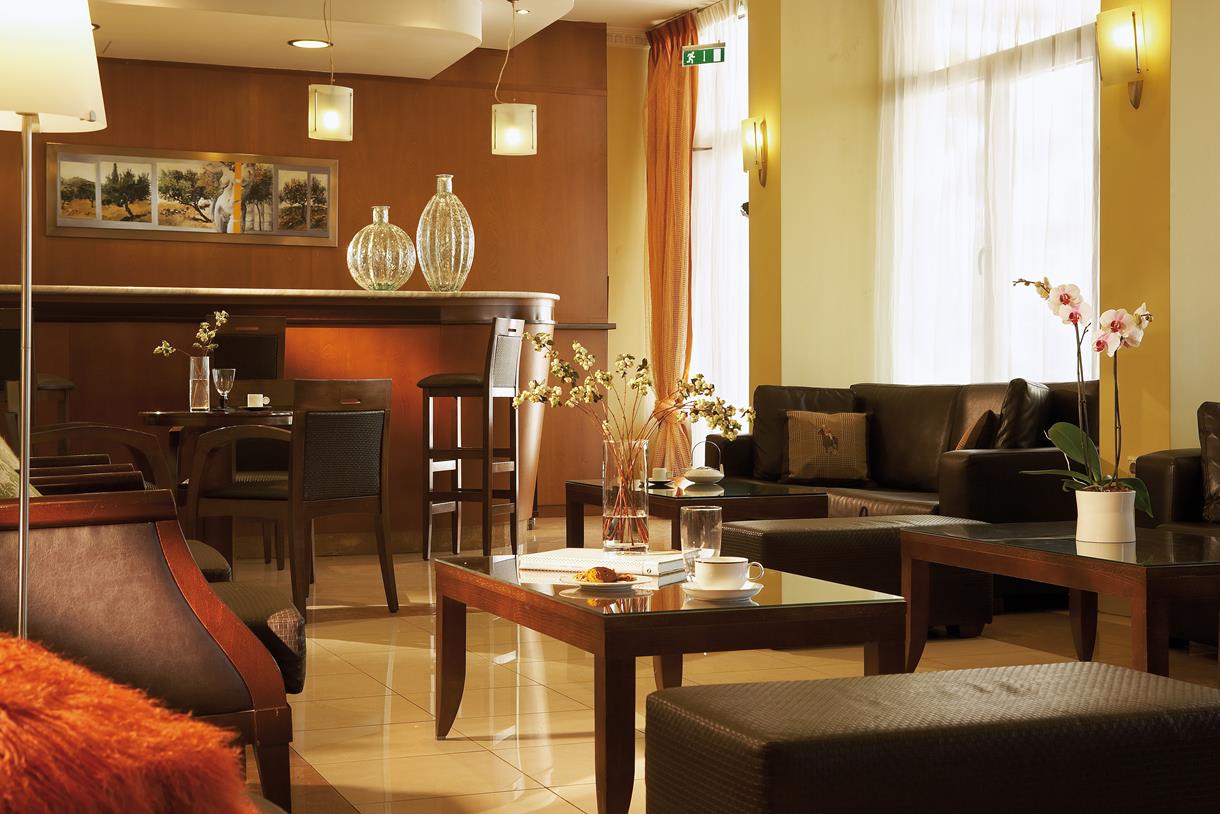 Hotel Rotonda bar.jpg