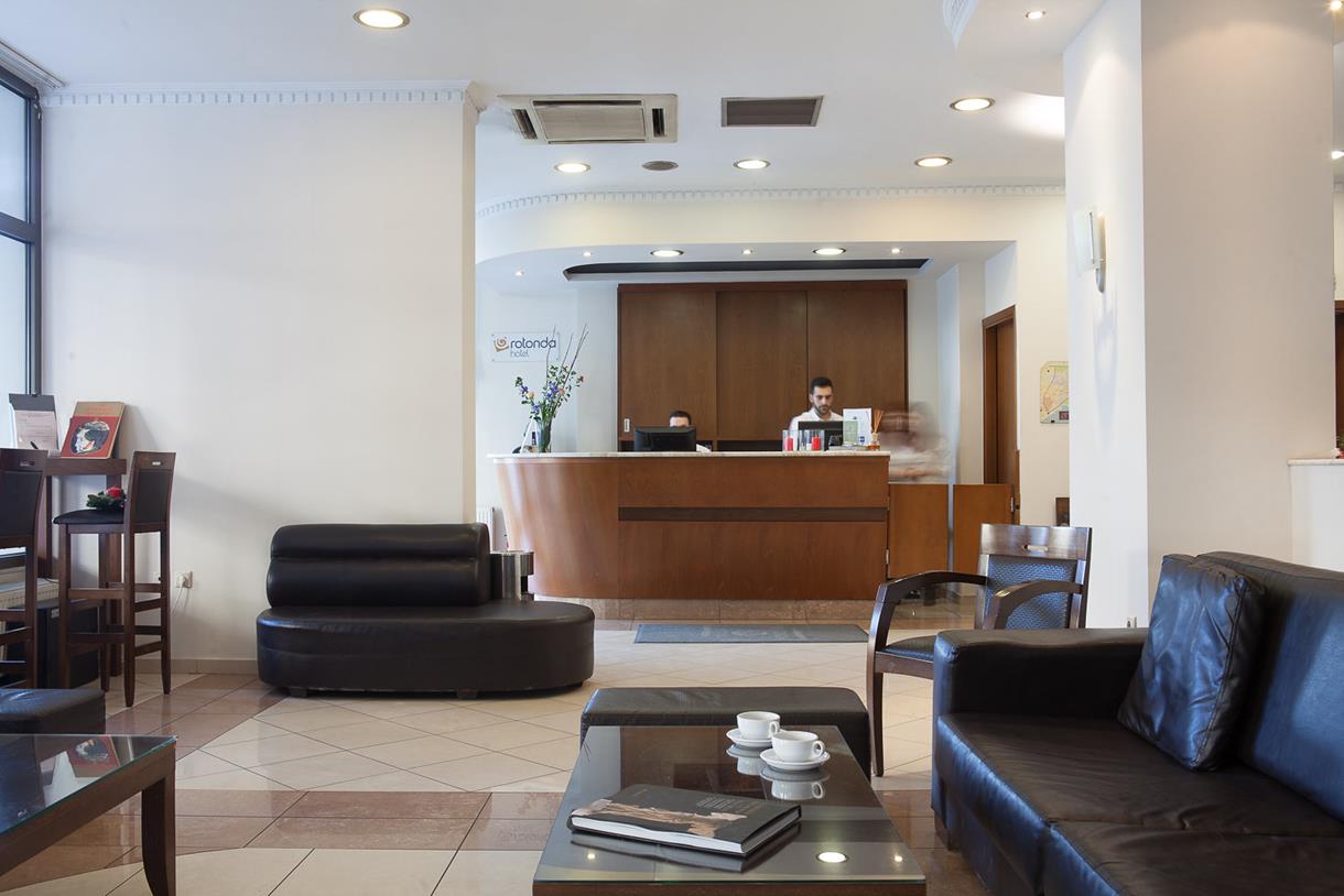 Hotel Rotonda recepcija 1.jpg