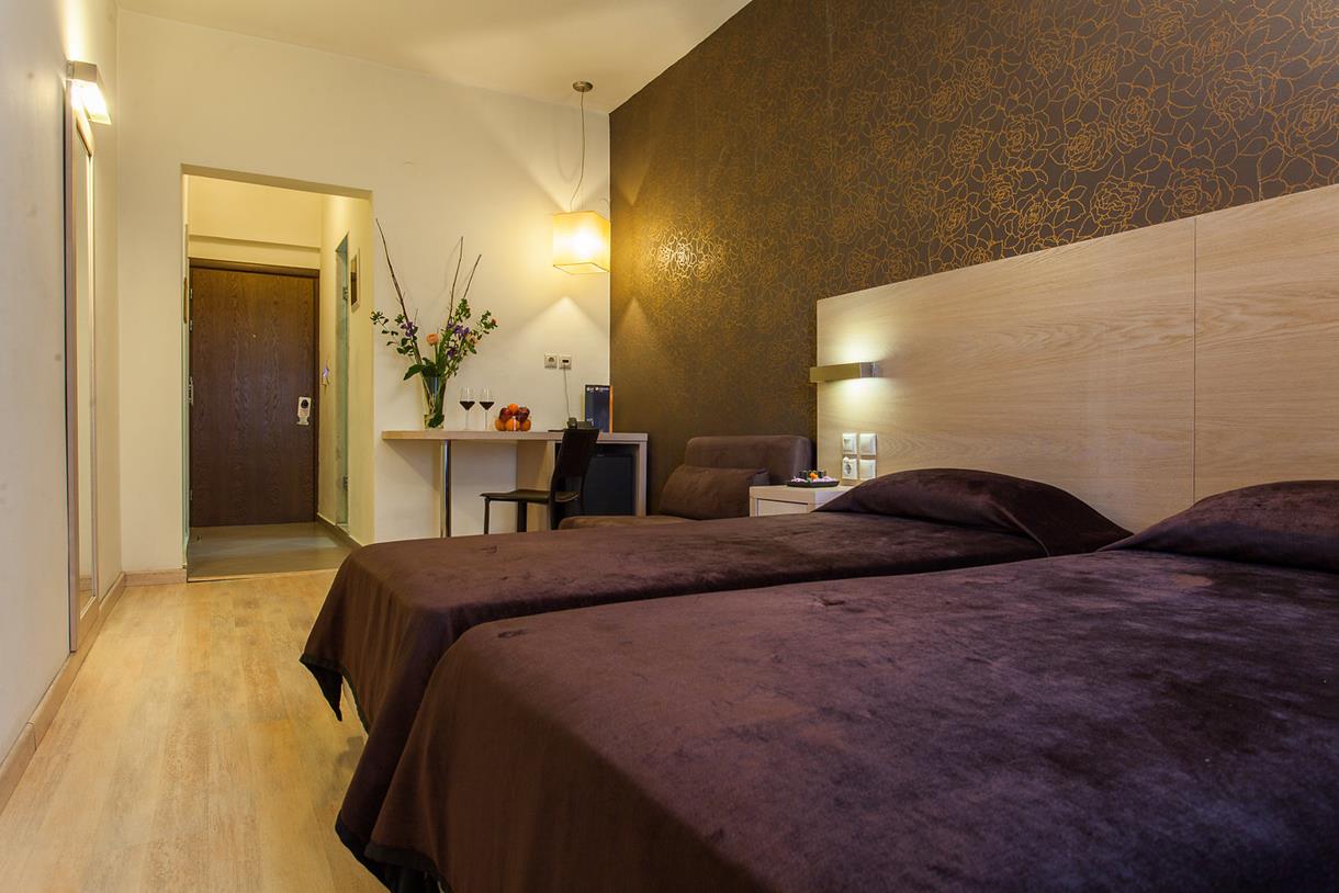 Hotel Rotonda triple soba 2.jpg