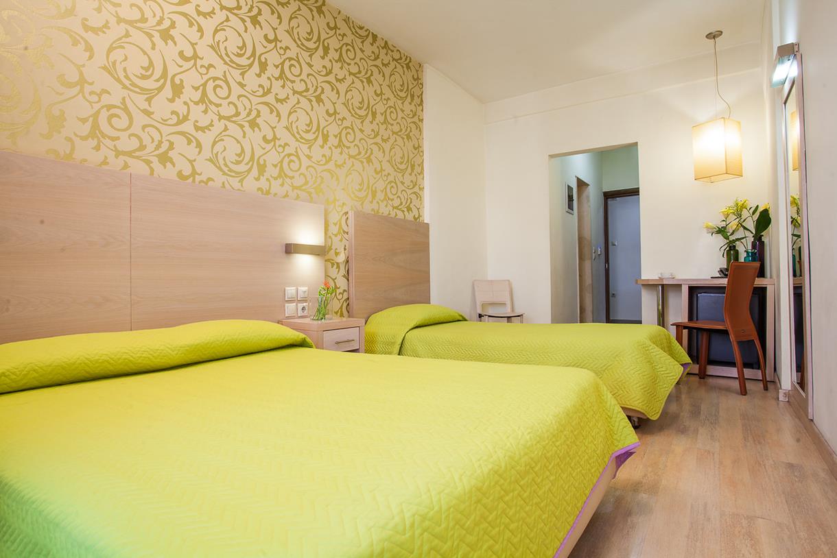 Hotel Rotonda triple soba.jpg
