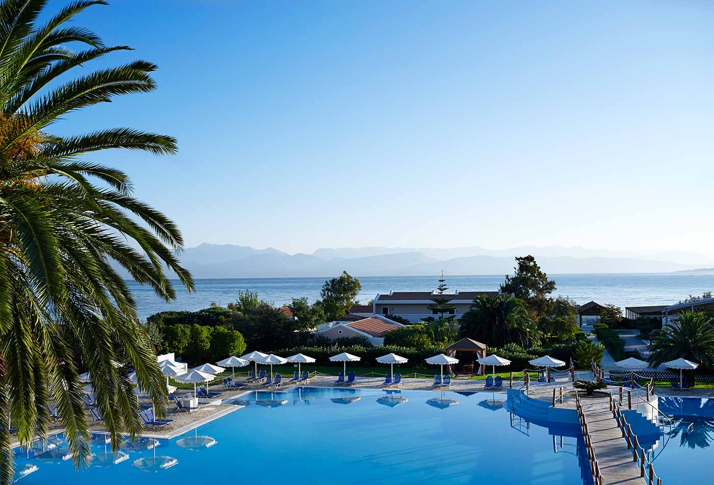 Hotel Roda Beach Resort bazen i more.jpg