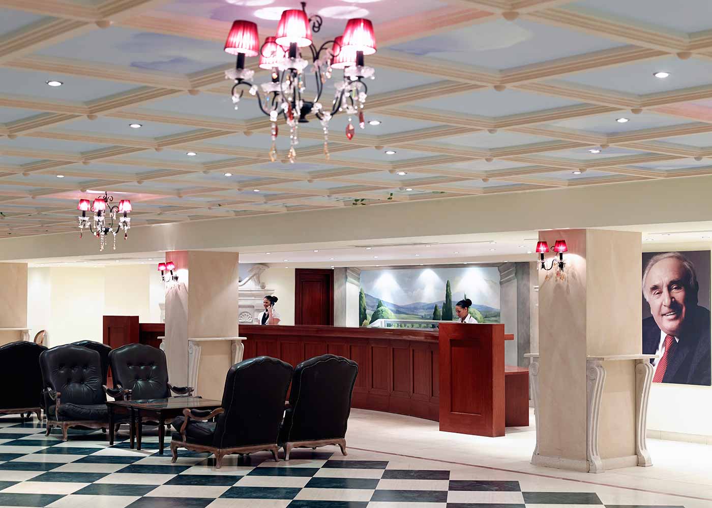 Hotel Roda Beach Resort recepcija.jpg
