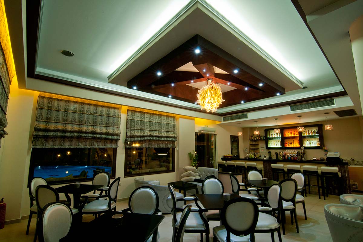 Riviera Perdika Hotel bar.jpg