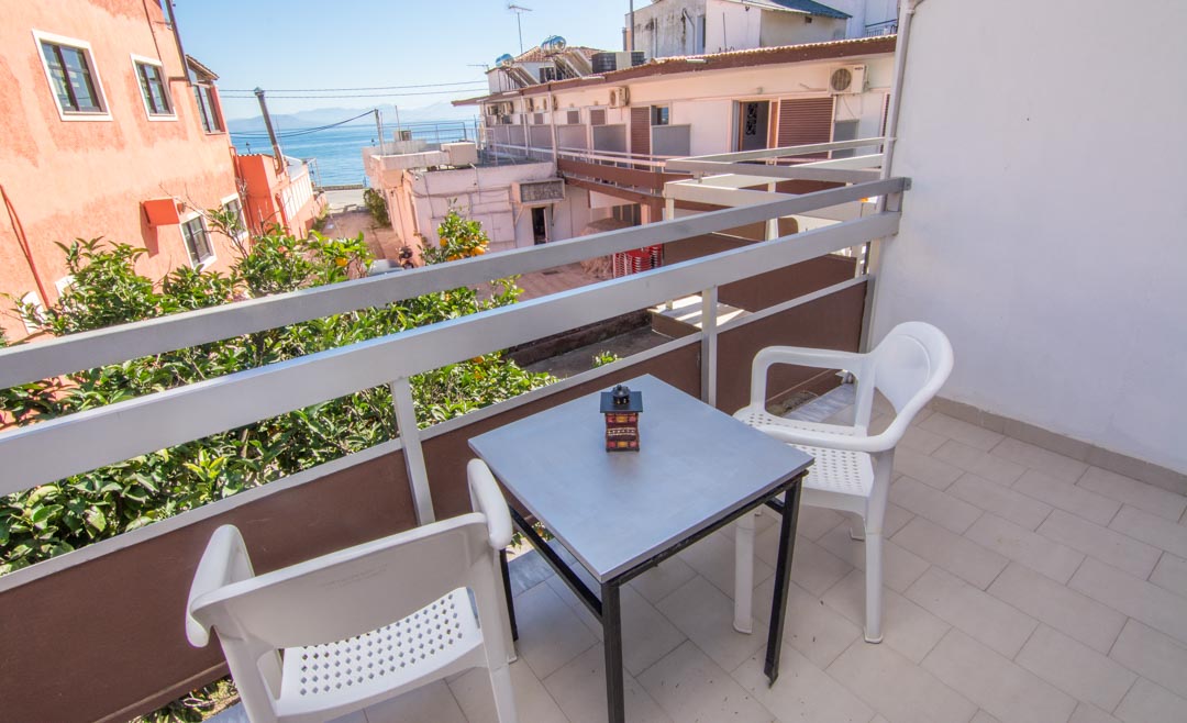 Hotel Riviera Benitses terasa.jpg