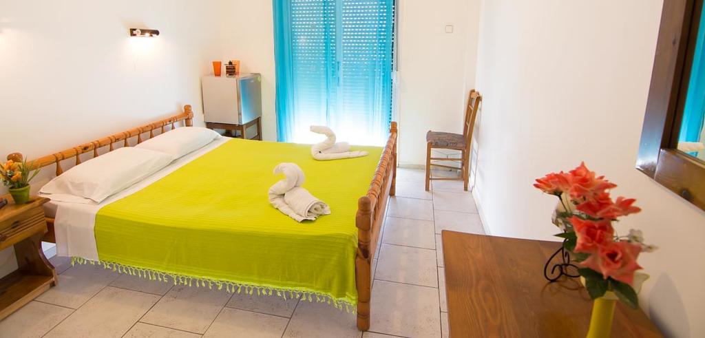 Hotel Riviera Beach Benitses soba 1.jpg