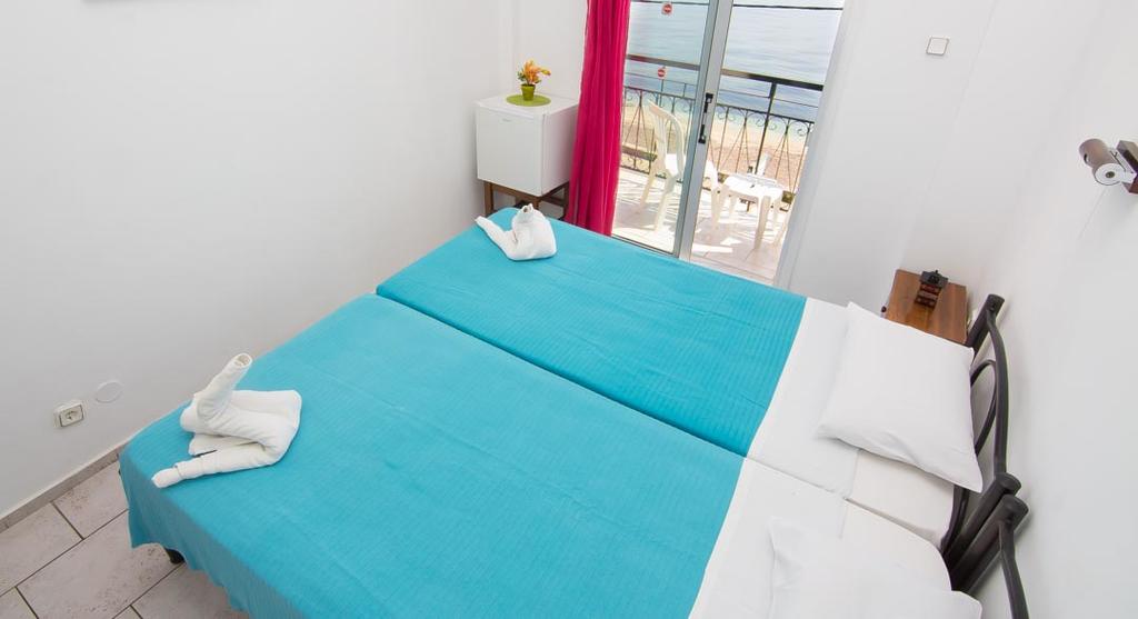 Hotel Riviera Beach Benitses soba 2.jpg
