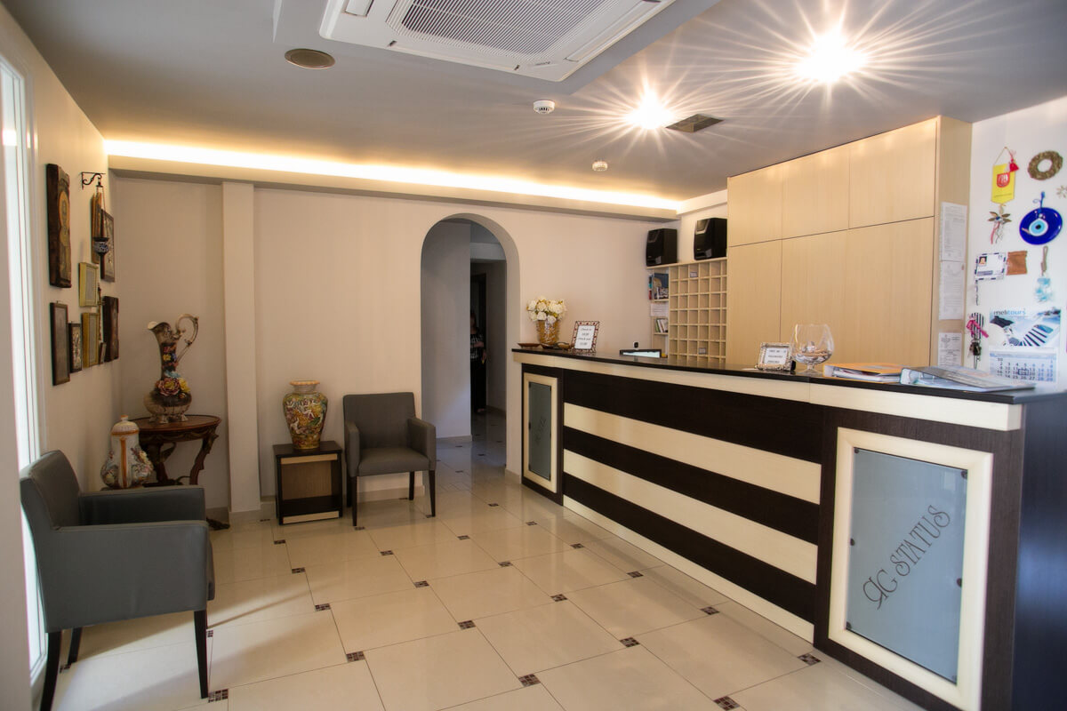 RG Status hotel recepcija 2.jpg