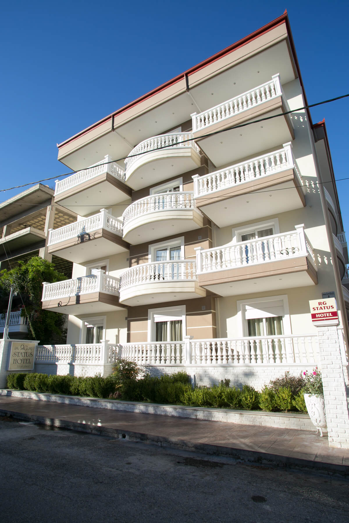 RG Status hotel zgrada 1.jpg