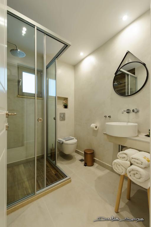 Hotel Alfa bathroom 1.jpg
