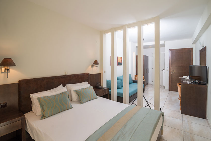 Hotel Regina Mare junior suite 1.jpg