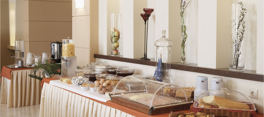 Hotel Regina Mare restoran.jpg