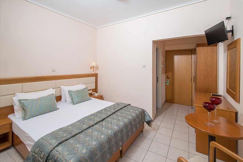 Hotel Regina Mare std soba 1.jpg