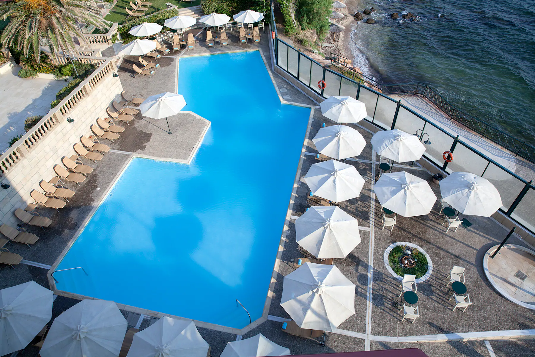 Hotel Ramada Attica Riviera bazen 2.jpg