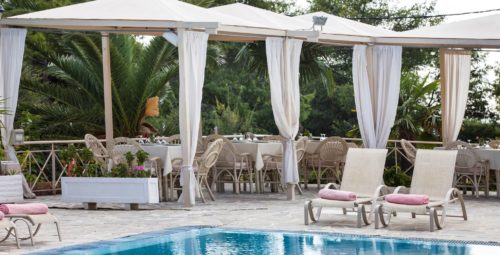 Hotel Princess Kefalonia bar kod bazena.jpg