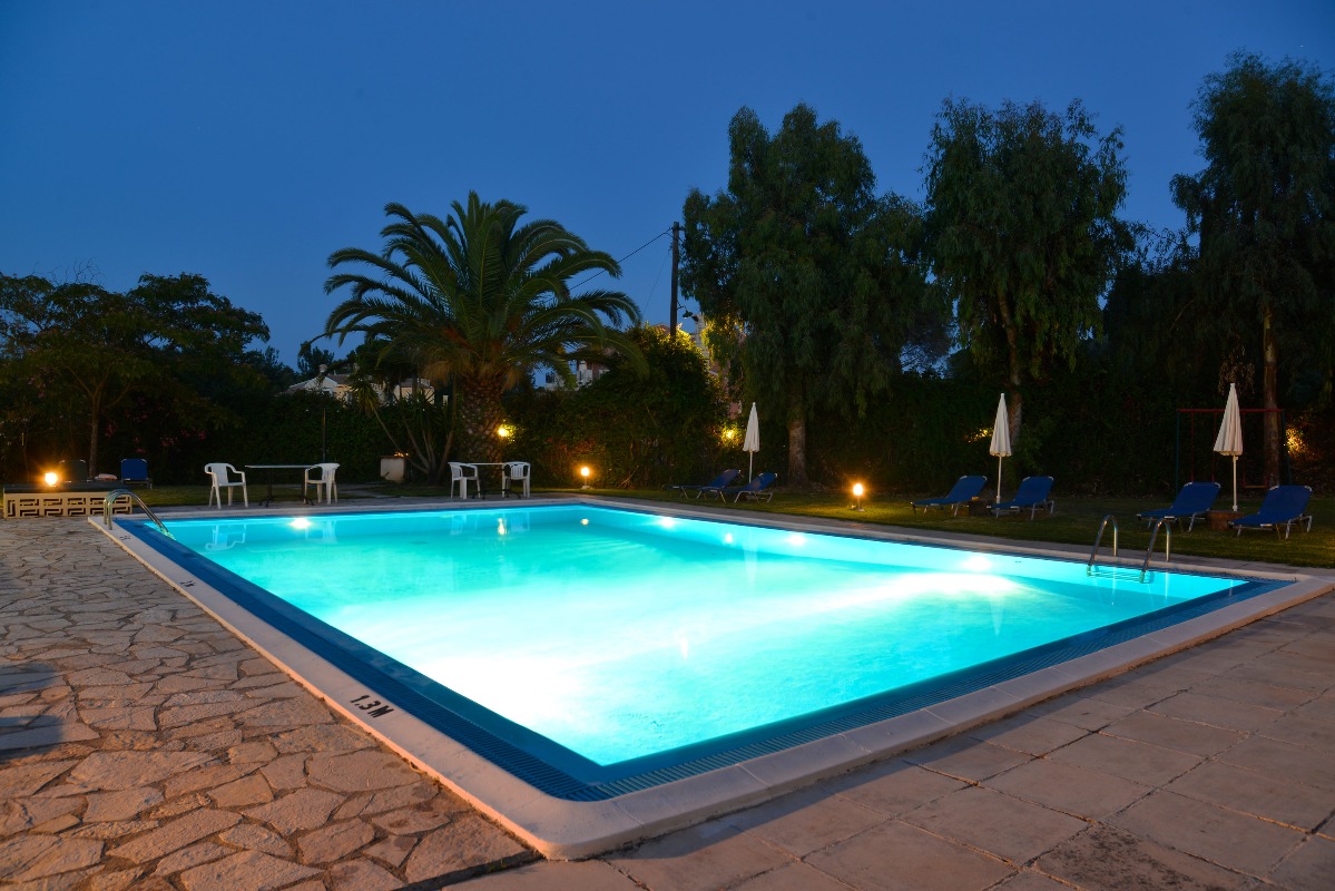 Hotel Primavera bazen 1.jpg