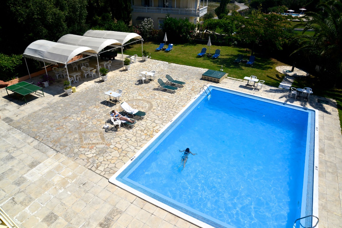Hotel Primavera bazen 2.jpg