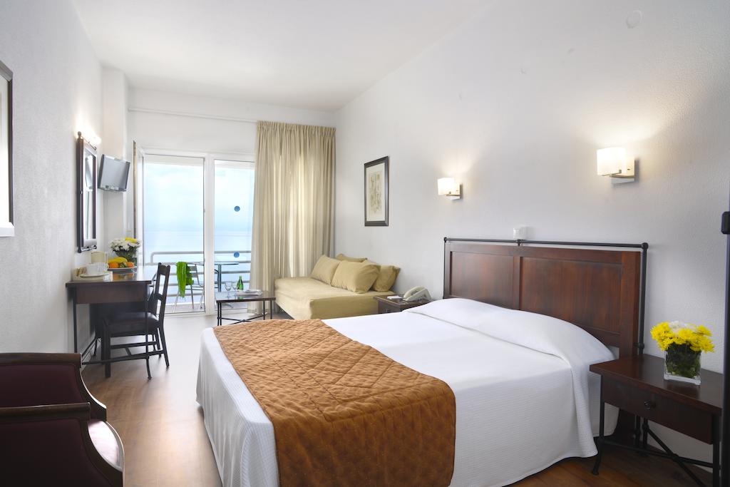 Hotel Primasol Louis Ionian Sun porodicna soba.jpg
