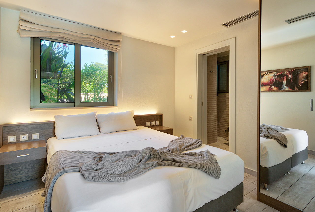 Prima Vista Boutique Hotel & Spa-Double Suite pogled planina.jpg