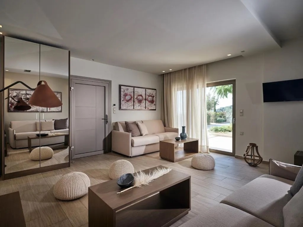 Prima Vista Boutique Hotel & Spa-Grand Suite delimican pogled more.jpg