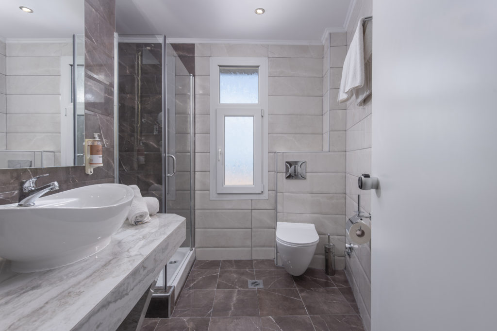 Alia palace bathroom.jpg