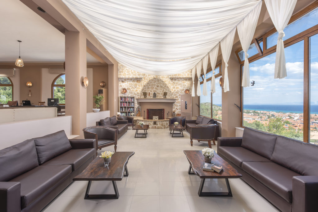Alia palace recepcija-lobby.jpg
