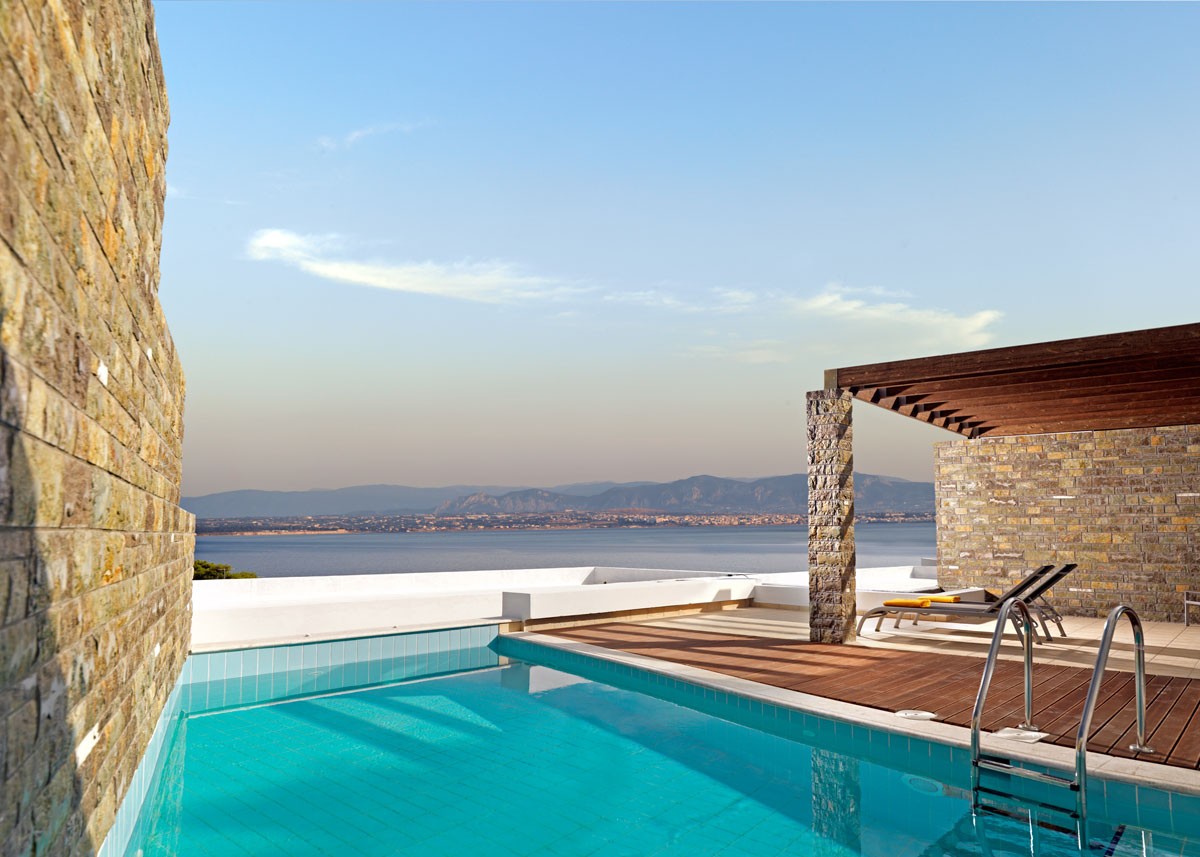 Poseidon Resort Loutraki bazen.jpg