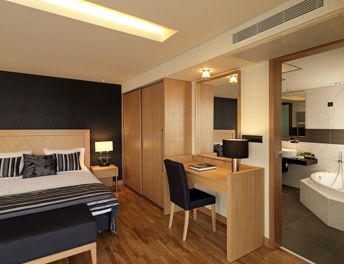 Poseidon Resort Loutraki soba 2.jpg