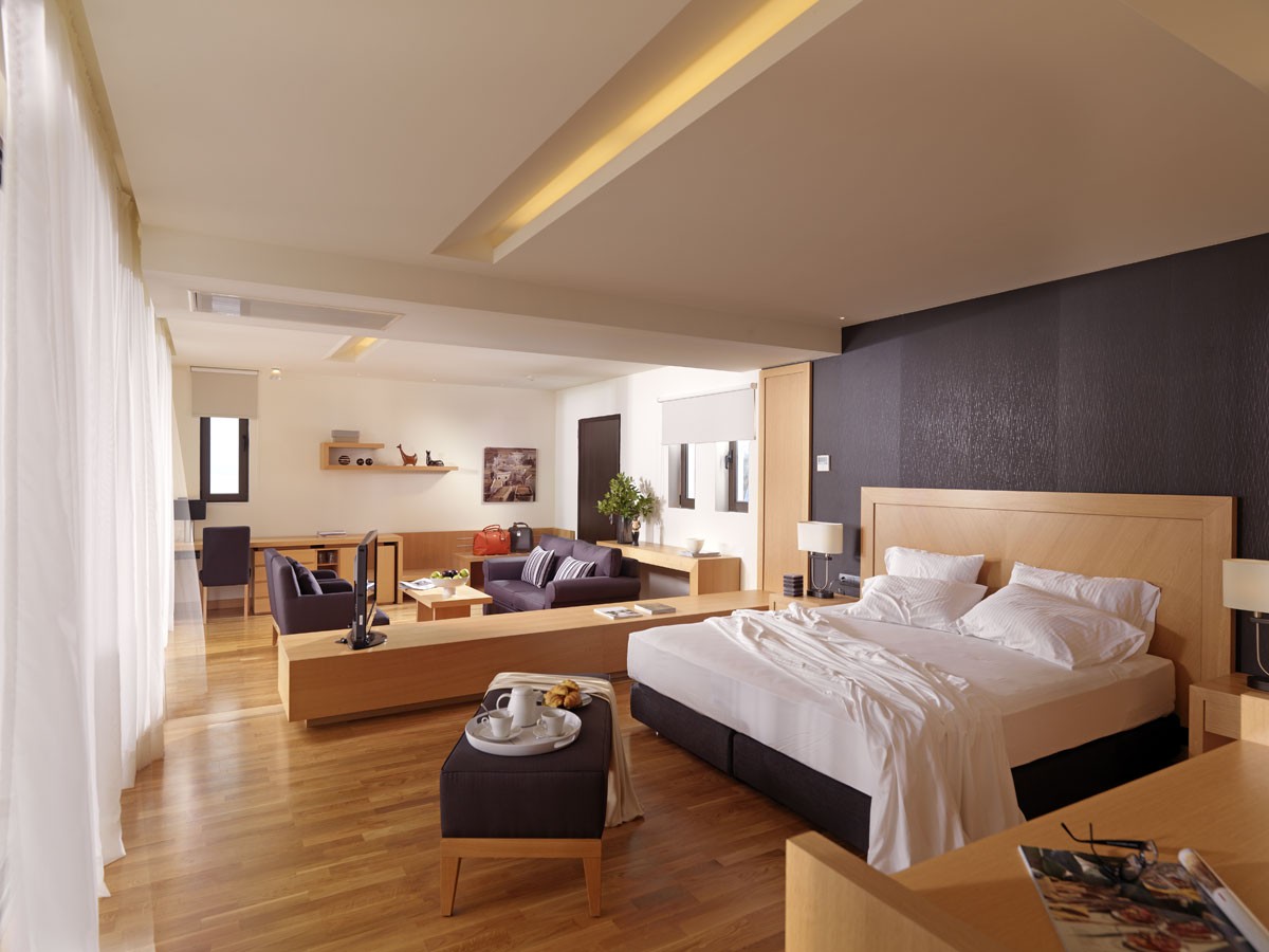 Poseidon Resort Loutraki soba.jpg