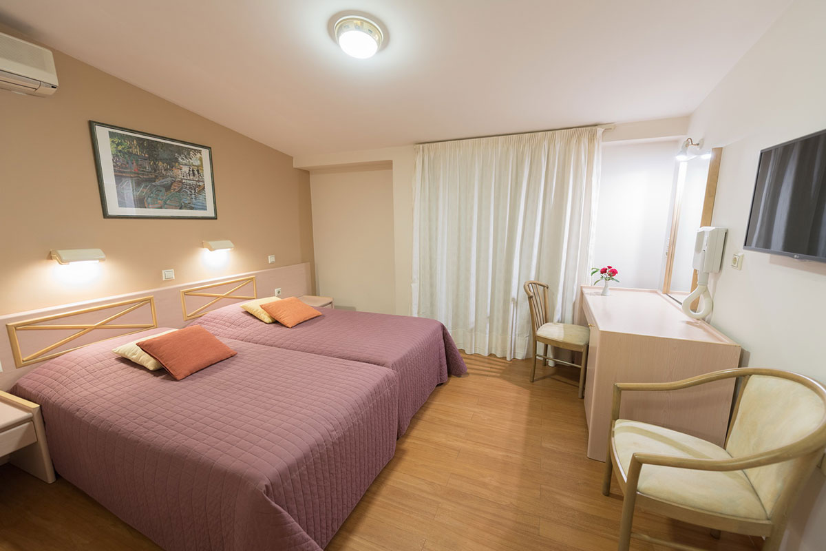 Poseidon hotel soba.jpg