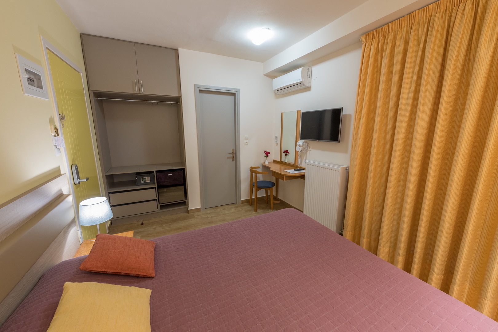 Poseidon hotel std soba.jpg