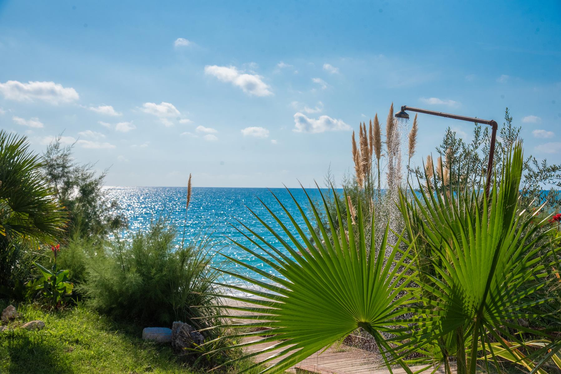 Poseidon Beach Hotel-Izlaz na plazu.jpg
