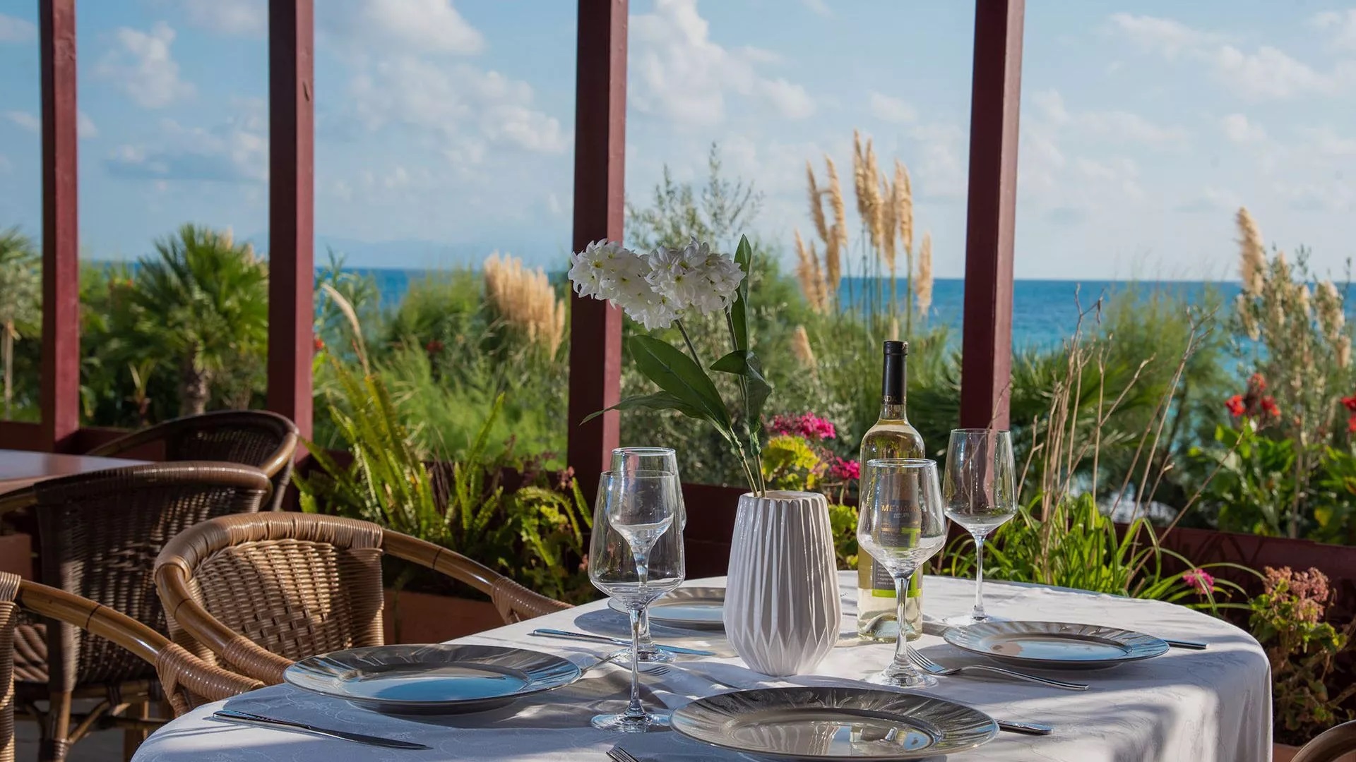 Poseidon Beach Hotel-Restoran.jpg