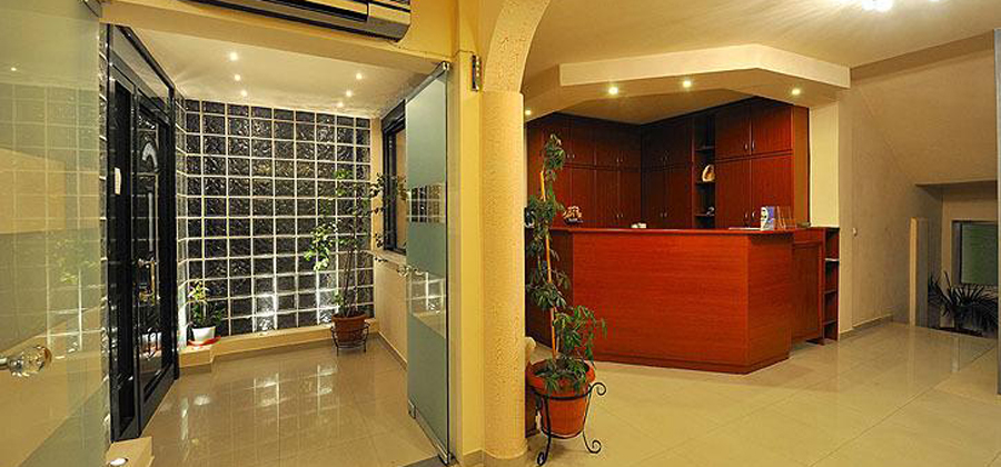 Hotel Porto Palio recepcija.jpg