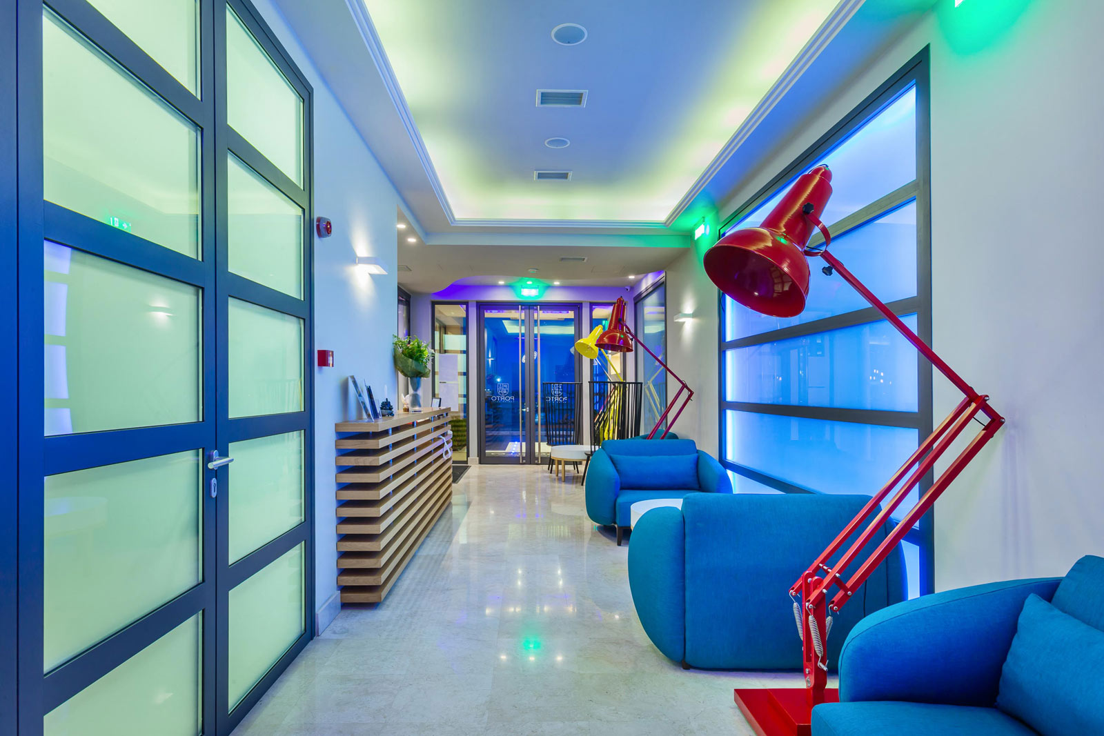 Hotel Porto Marine recepcija i lobi.jpg