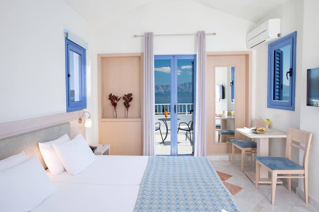 Hotel Porto Galini classic soba 1.jpg