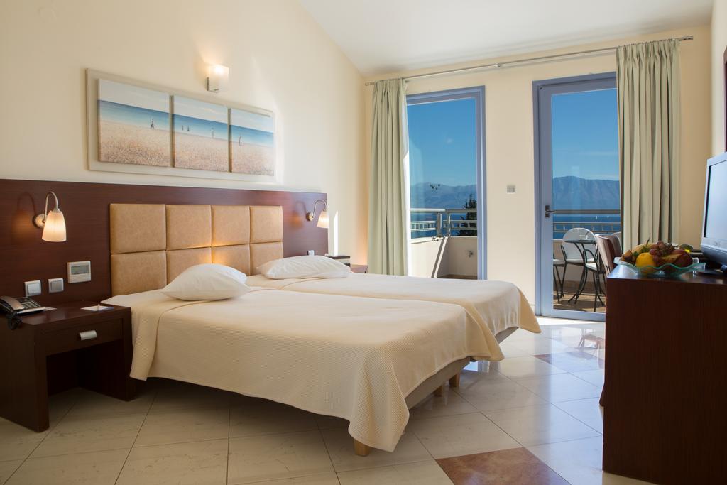 Hotel Porto Galini soba.jpg