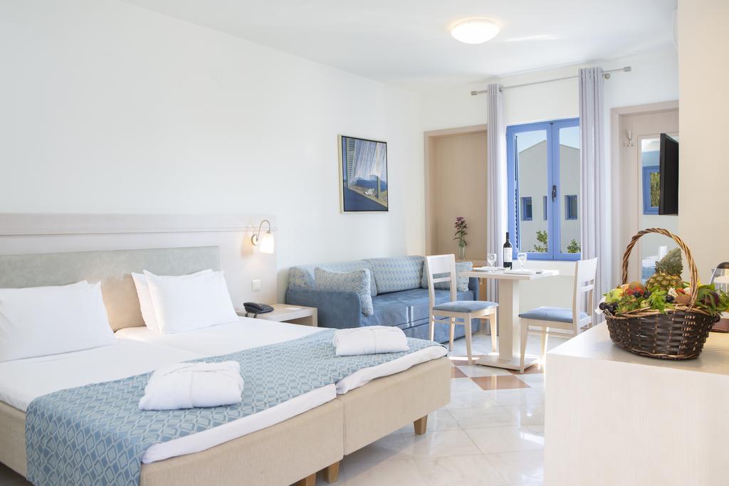 Hotel Porto Galini suite 2.jpg
